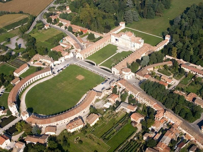 Alloggio Agrituristico Ai Tre Castelli Moruzzo Buitenkant foto