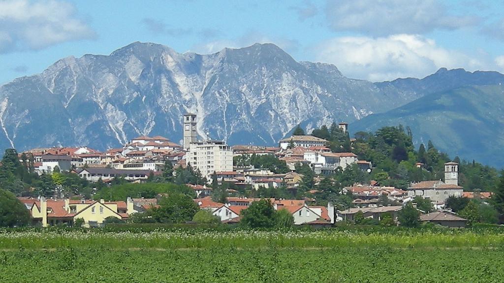Alloggio Agrituristico Ai Tre Castelli Moruzzo Buitenkant foto