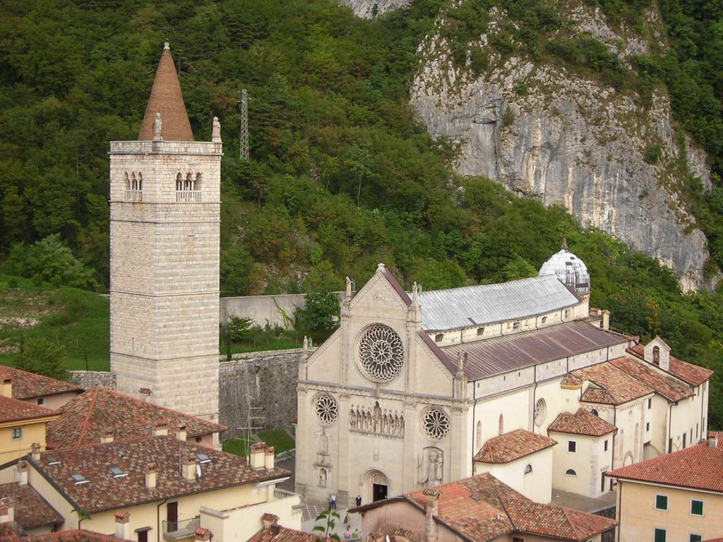 Alloggio Agrituristico Ai Tre Castelli Moruzzo Buitenkant foto